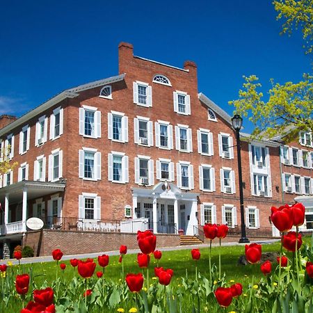 Middlebury Inn Bagian luar foto
