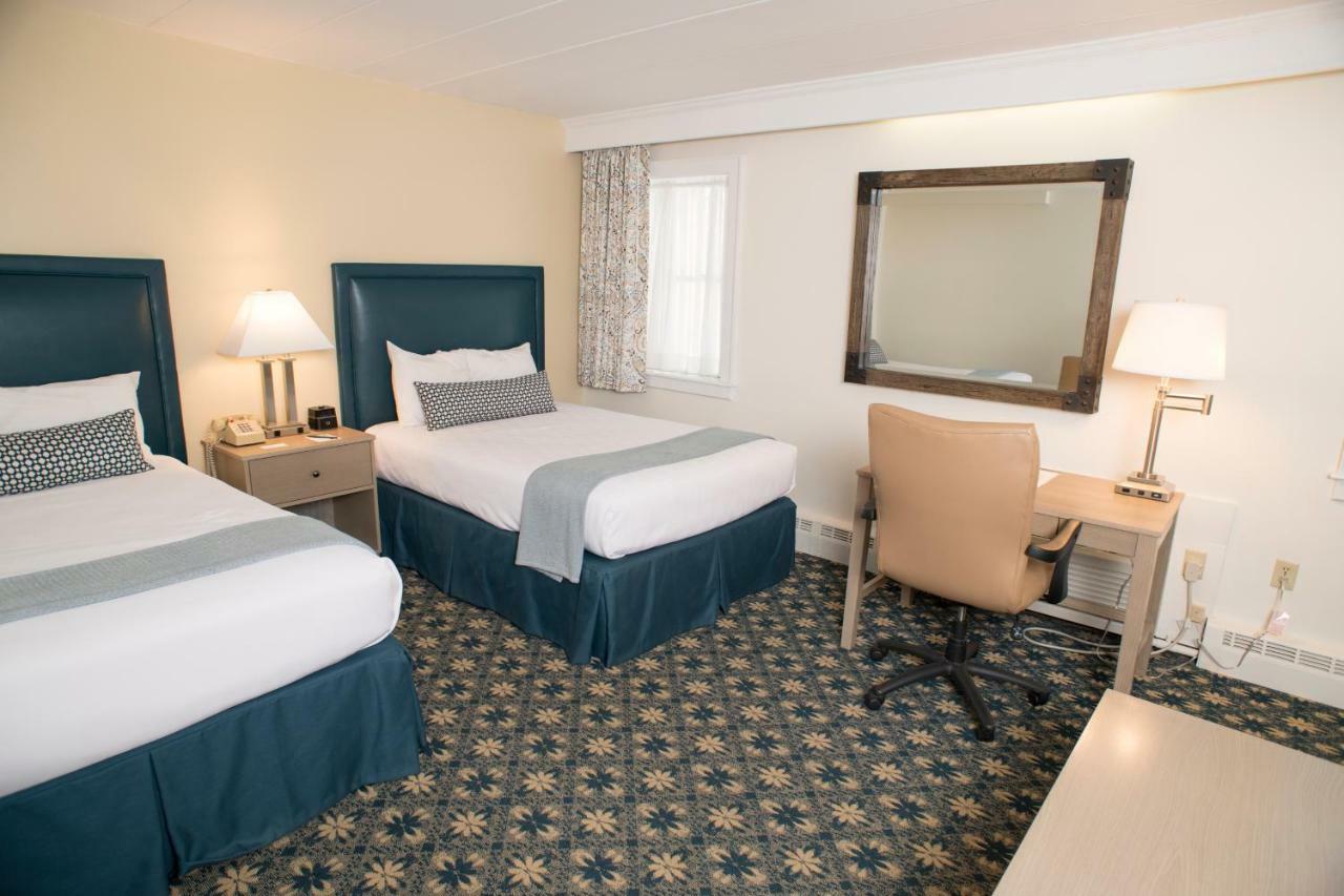 Middlebury Inn Bagian luar foto