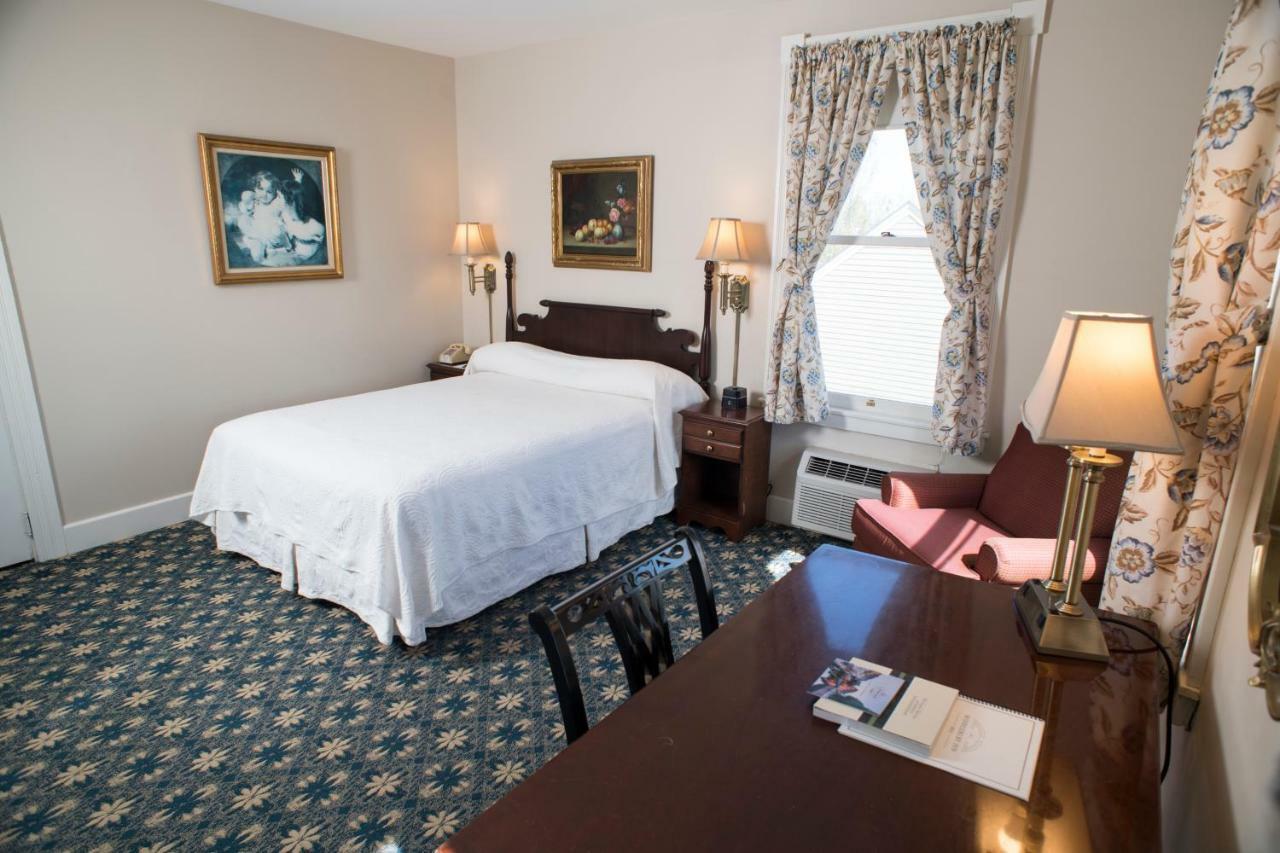 Middlebury Inn Bagian luar foto