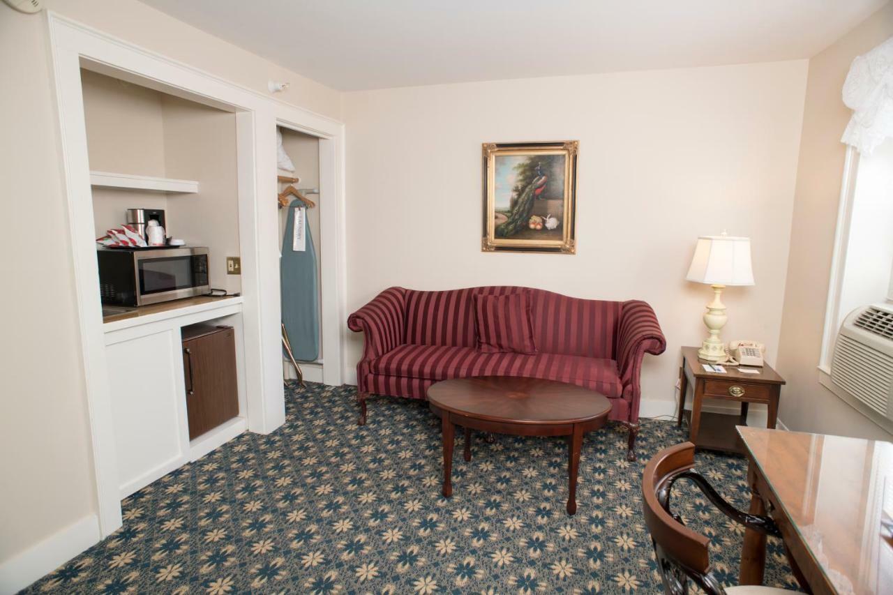 Middlebury Inn Bagian luar foto