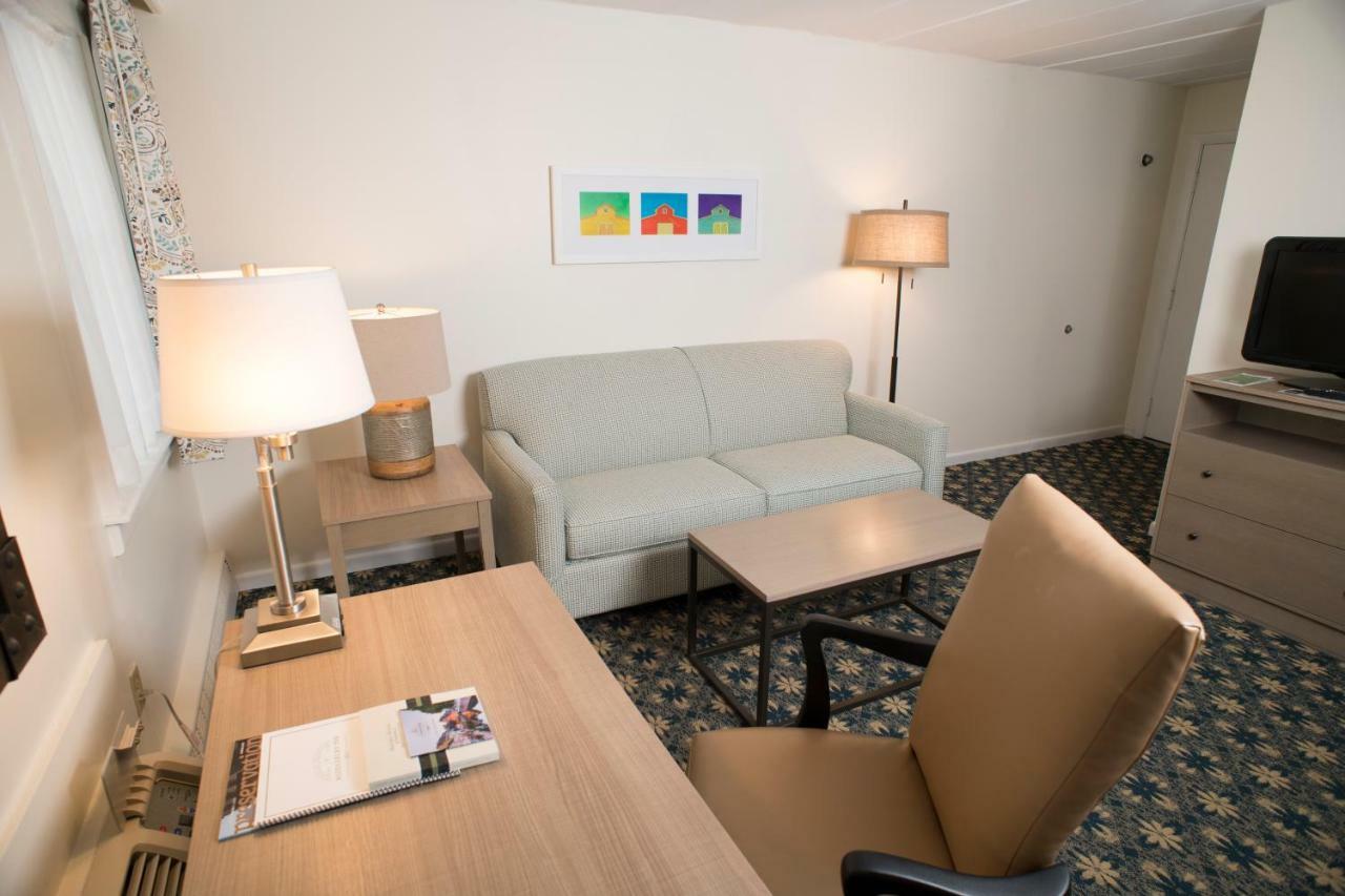 Middlebury Inn Bagian luar foto