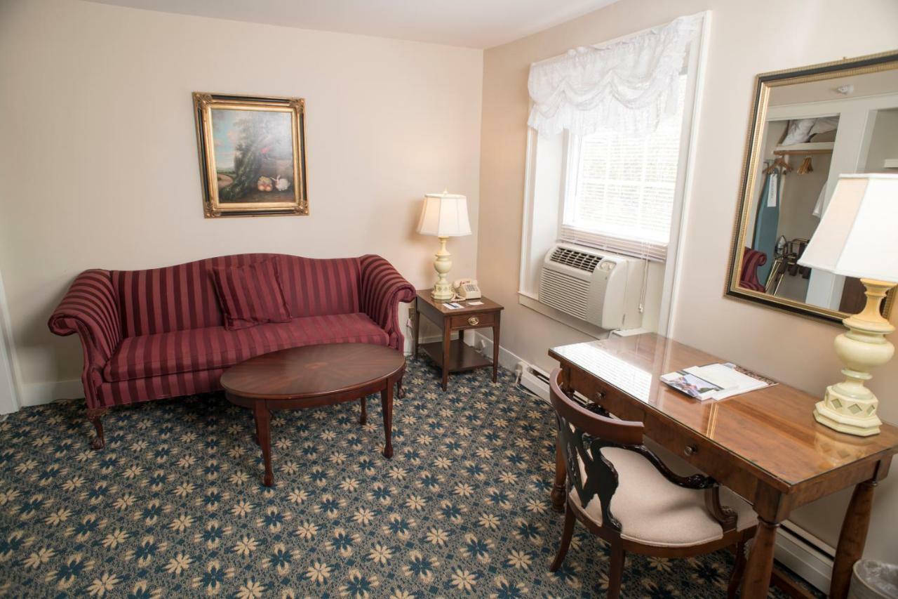Middlebury Inn Bagian luar foto